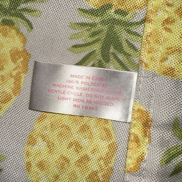 Isaac Mizrahi New York Tropical Pineapple Placemats Set of 4 - Picture 5 of 7